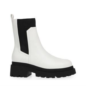 NWT DV By Dolce Vita Lug Sole Chelsea Boot